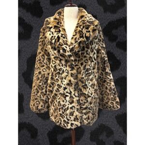 H&M Faux Fur Leopard Print Coat Women 's Small Flared Sleeve Lined Plush Pockets